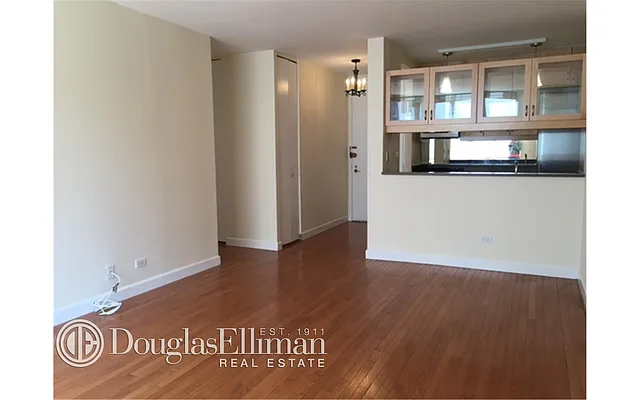 Rented by Douglas Elliman | media 29