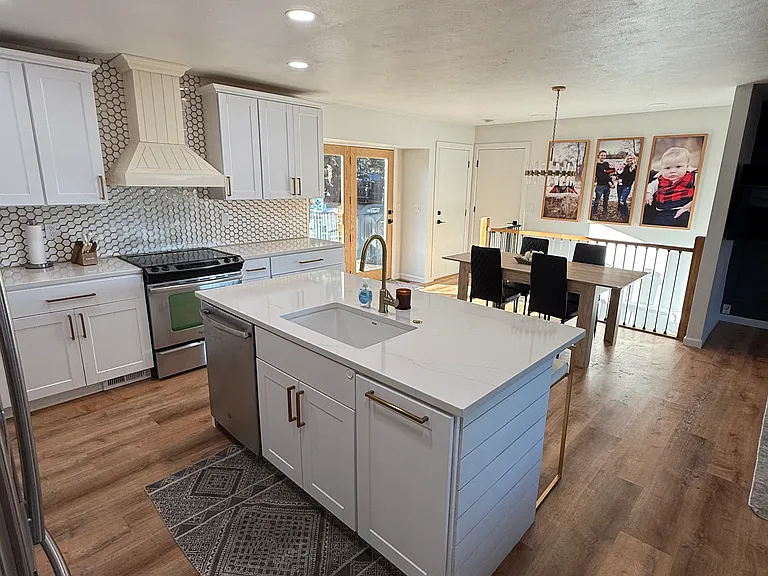 7923 S Carr Ct — Photo 4