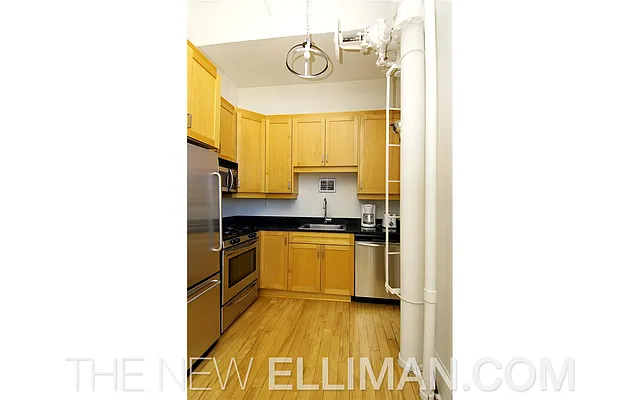 Sold by Douglas Elliman | media 17