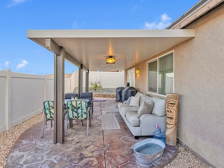 2212 Falcon Dr — Photo 15