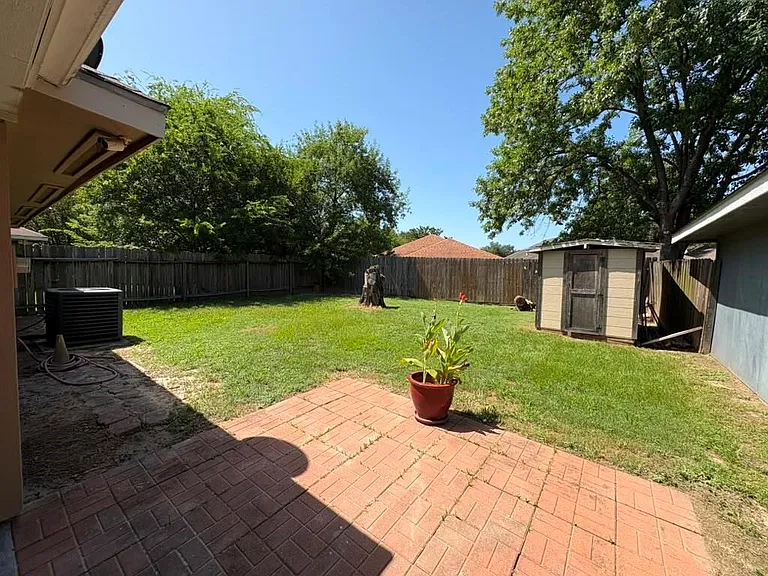 9210 Crescent Moon Dr — Photo 13