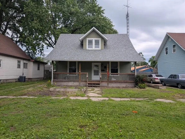 2608 Shelby Ave, Mattoon, IL 61938