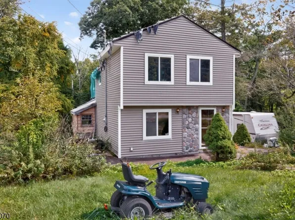 48 Lebanon Rd, West Milford Twp., NJ 07421