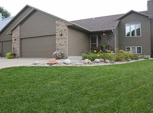 2068 S Bradford Ct, Sioux Falls, SD 57106