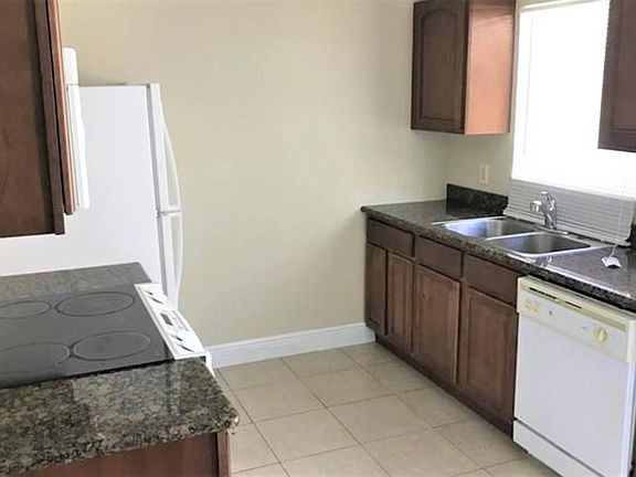 5th image of 1139 NW 9th Ave #1139