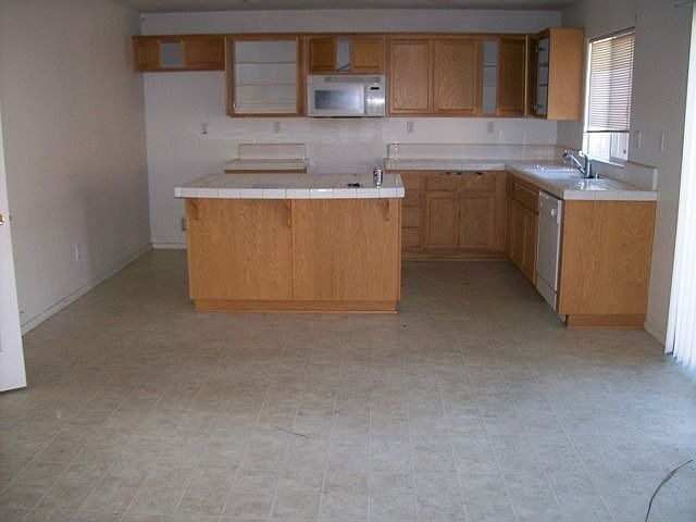 2nd image of 2229 N Easy St