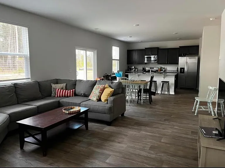 Summit View Dr — Photo 2