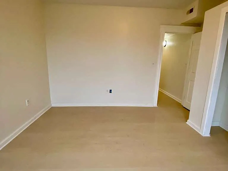 202 E Belden Ave #11 — Photo 4