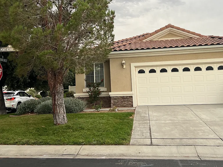 11091 Port Royale Ct — Photo 1