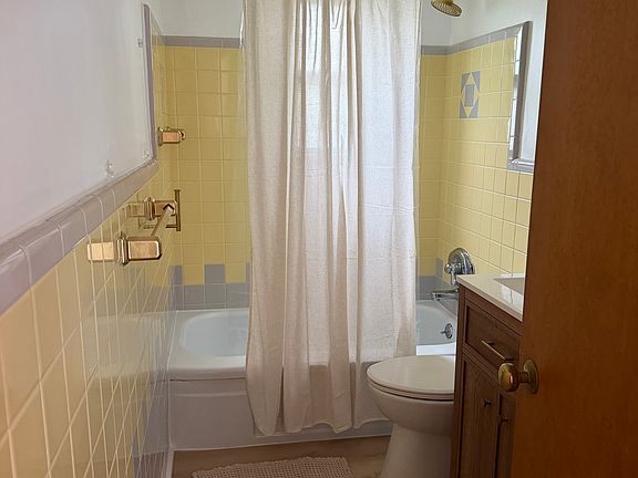 5th image of 4222 Century Ln Unit 2