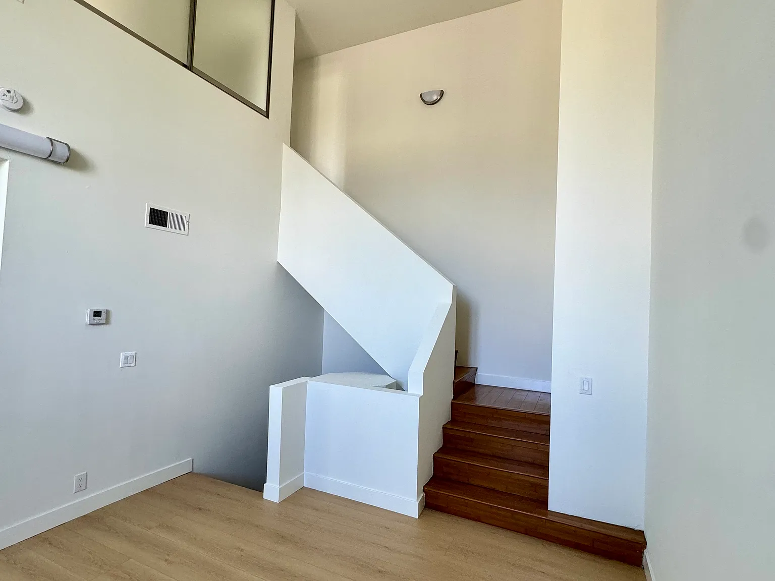 2 bed, 1200 sqft, $3,595 — Photo 4