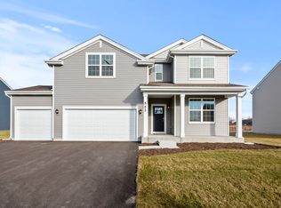 521 Colchester Dr, Oswego, IL 60543