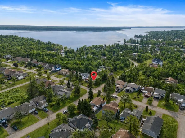 48 Cedartree Ln, Kawartha Lakes, ON K0M 1A0