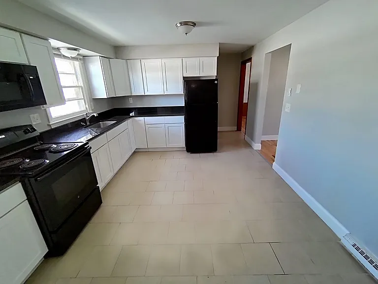 148 Bradford Ave #7 — Photo 8