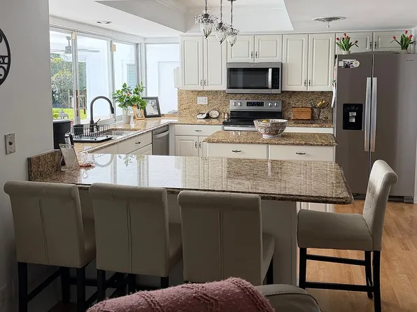 10124 Seagrape Way, Palm Beach Gardens, FL 33418