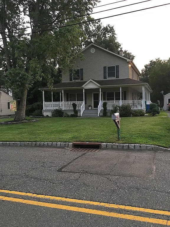 178 Brahma Ave photo 1