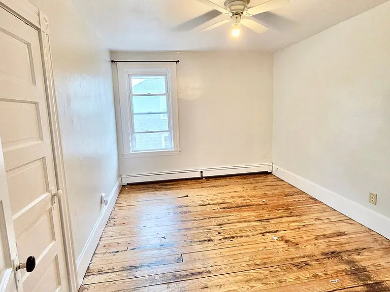 25 Read Ave — Photo 20