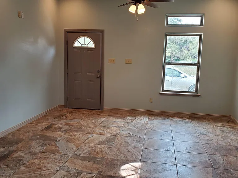 712 N Malinche Ave — Photo 7