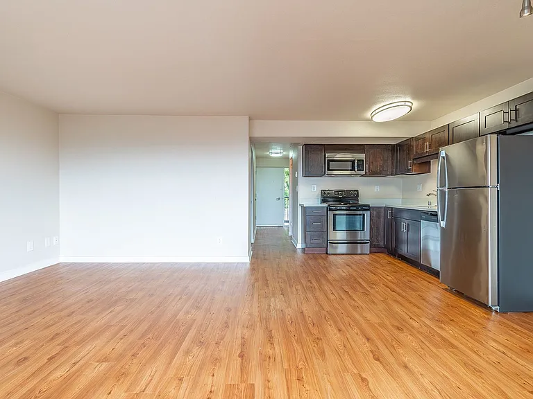 727 Bellevue Ave E — Photo 8