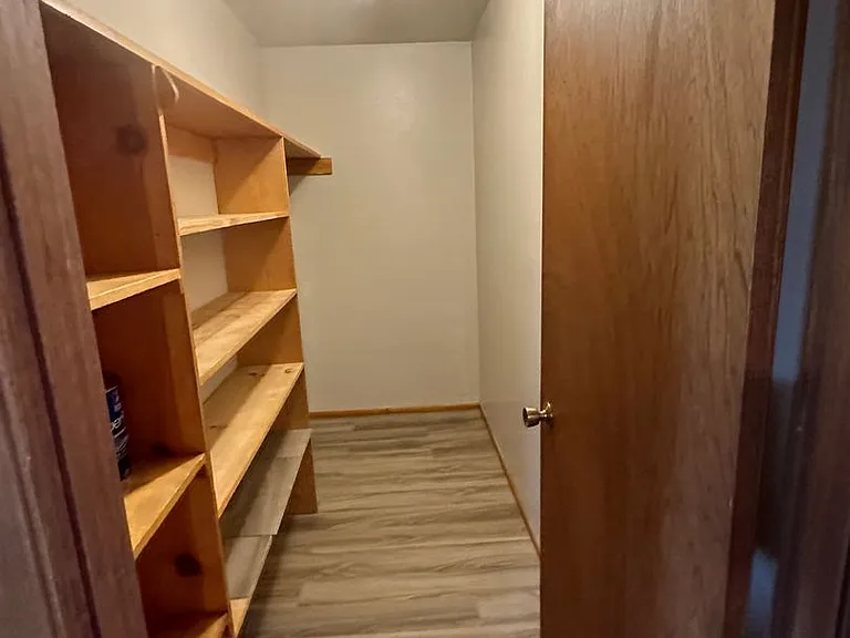 401 S Holly St — Photo 16