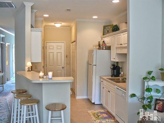 3rd image of 116 Grace Point Dr #7