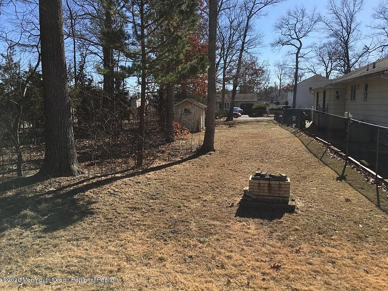 2nd image of 1636 Edge St