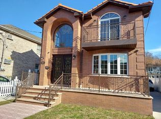 4017 215th Pl #1, Bayside, NY 11361