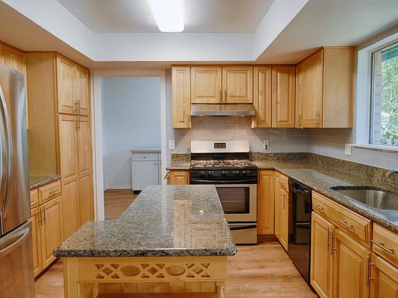 5th image of 5911 Cherry Creek Dr