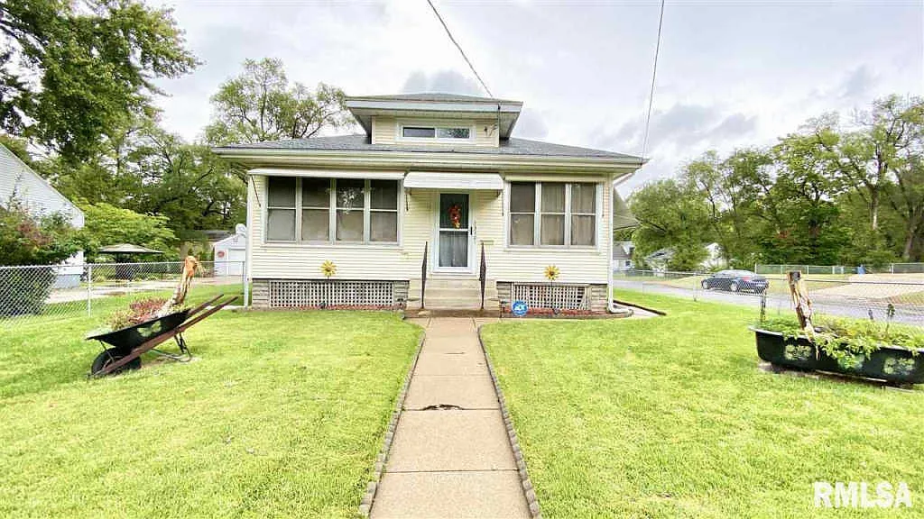 2701 W Fremont St photo 1