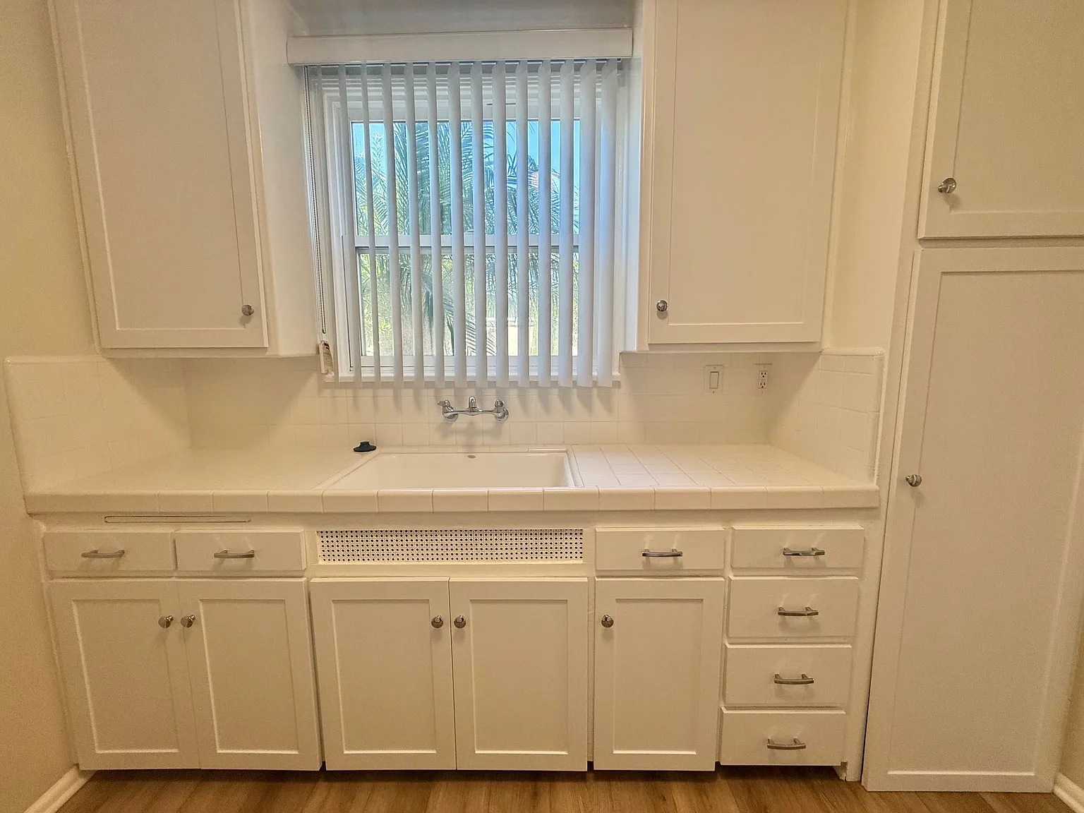 1 bed, $1,925 — Photo 4