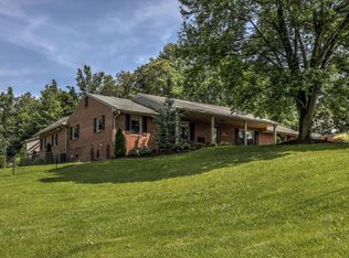 67 Walnut Dr, Blue Ridge, VA 24064