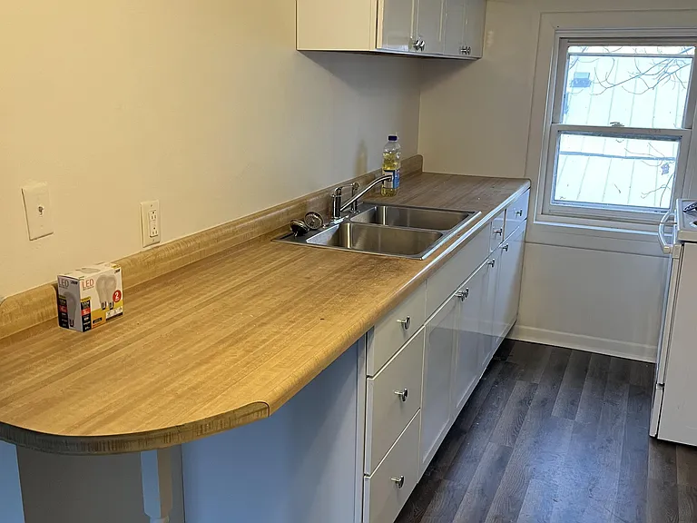 309 W Washington Ave — Photo 7