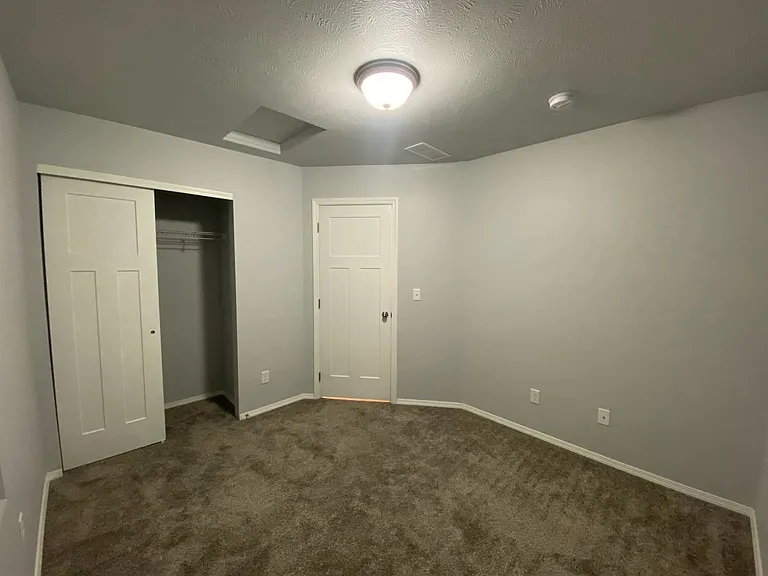 817 S Apple Pl — Photo 8