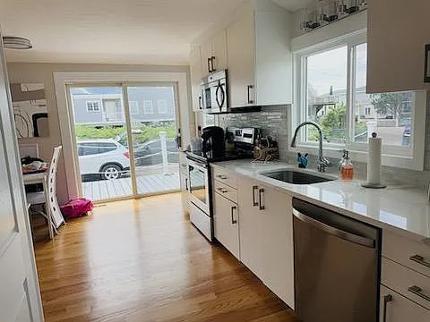 25 Webster St — Photo 7