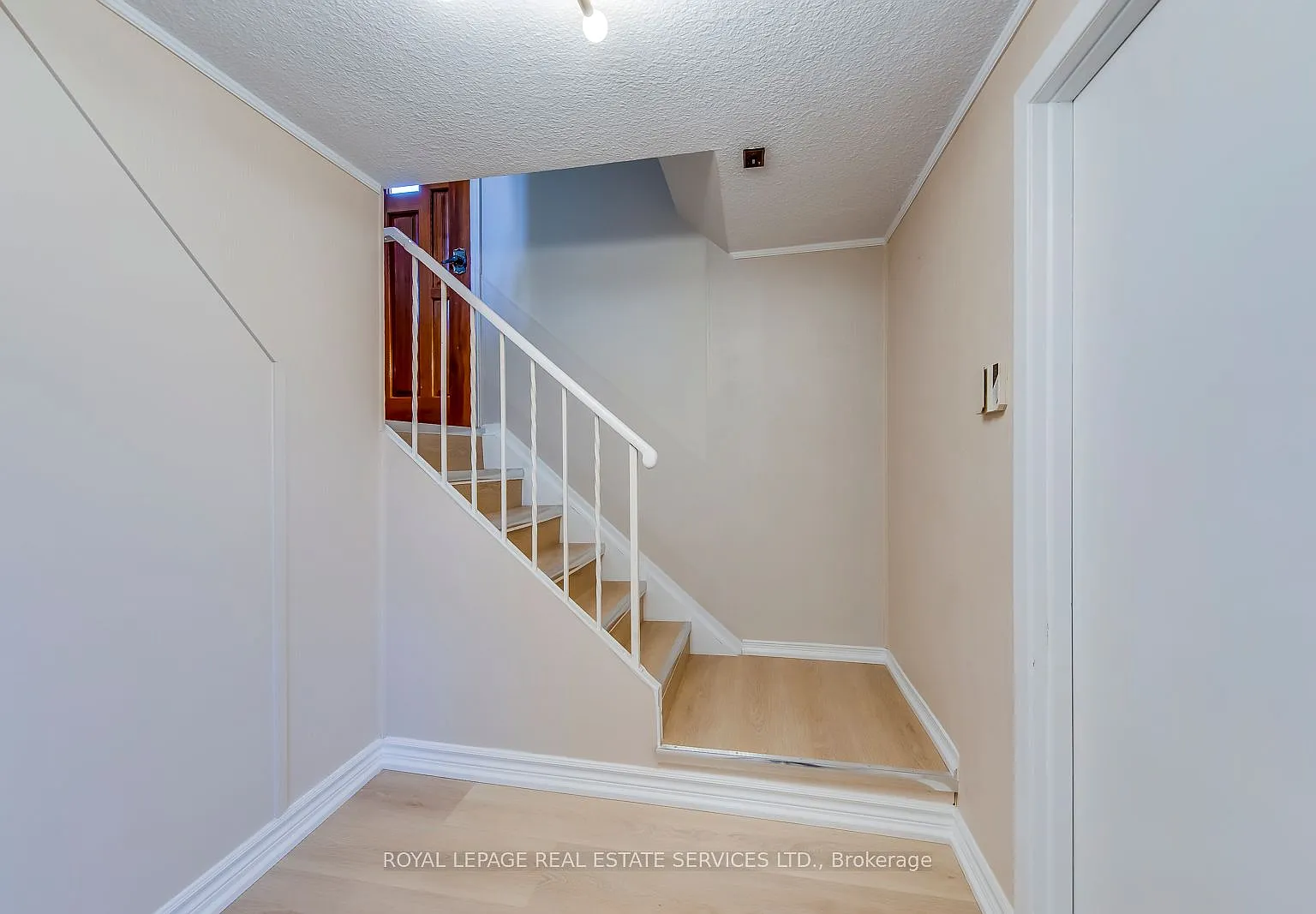 2 bed, $1,800 — Photo 2