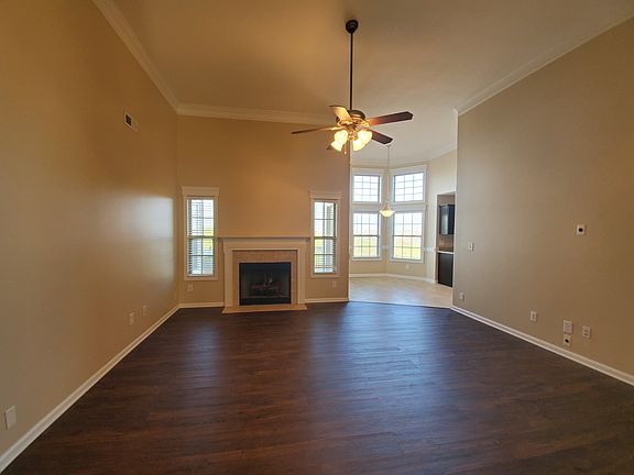 2nd image of 3474 Melrose Dr