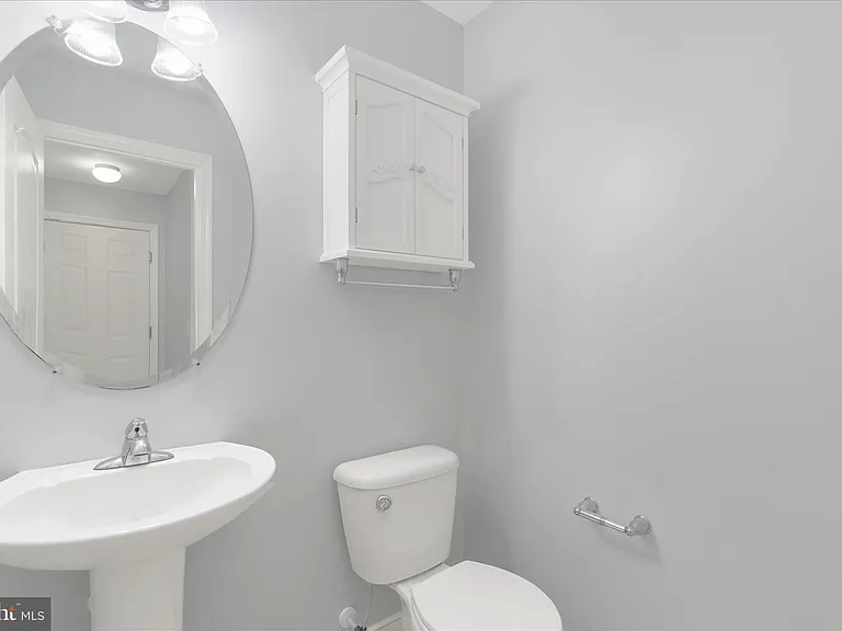 132 Pineview Ave #B — Photo 10