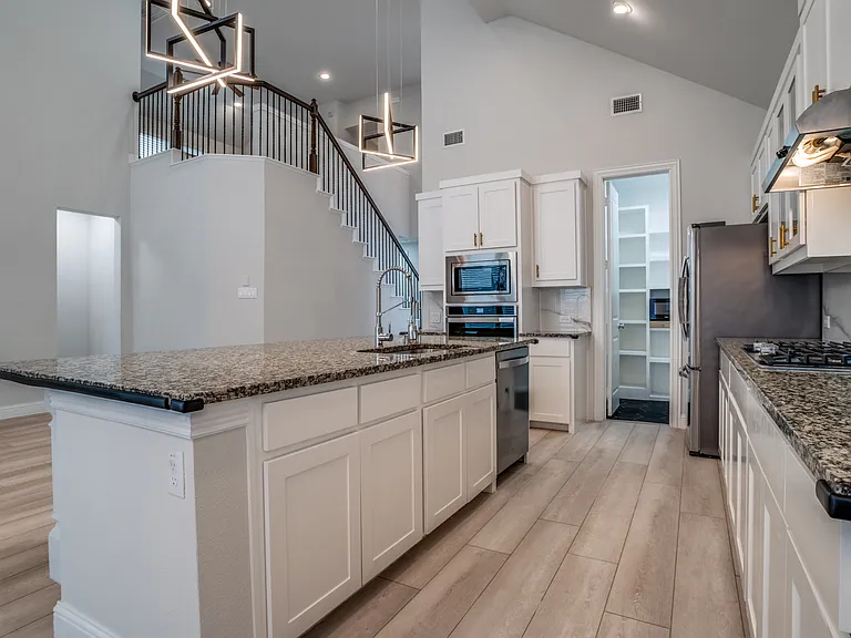 2811 Killdeer Trl — Photo 9