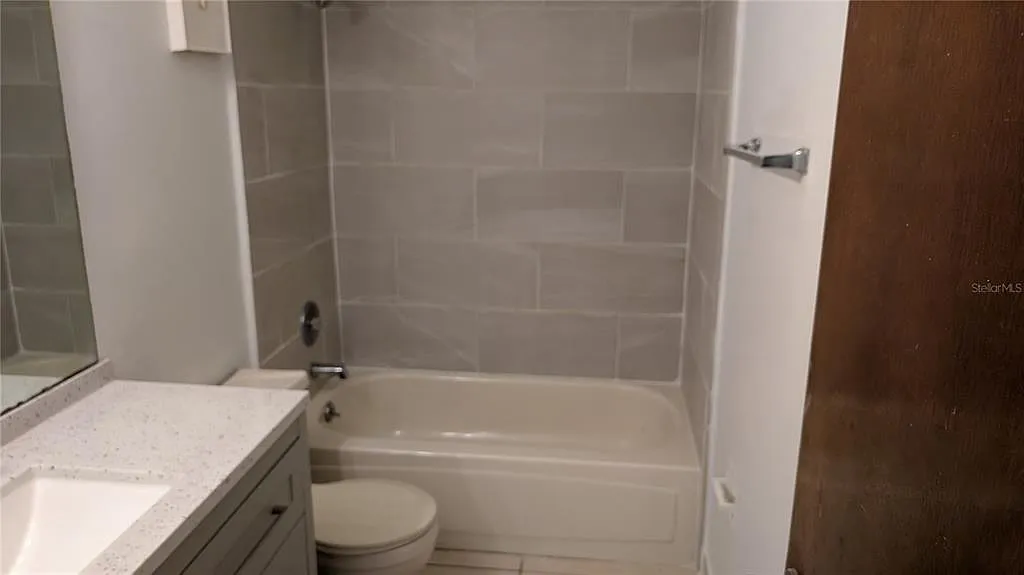 2 bed, 2.0 bath, 1106 sqft, $1,550 — Photo 4