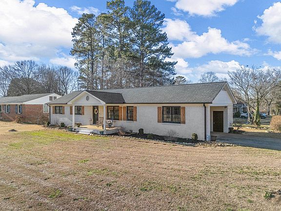 3rd image of 3998 Dale Ct