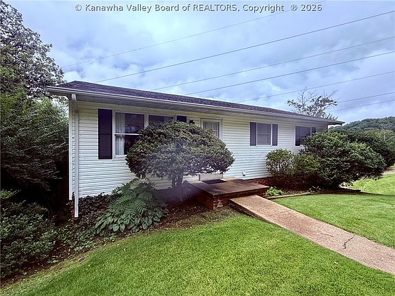 2nd image of 120 Wildwood Dr