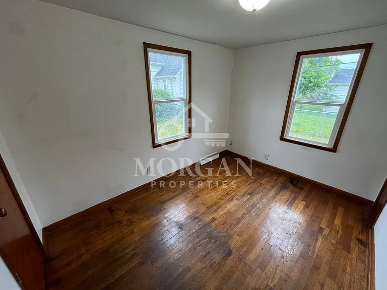 319 Lincoln St — Photo 6