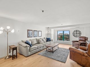 270 E Highland Ave APT 1034, Milwaukee, WI 53202
