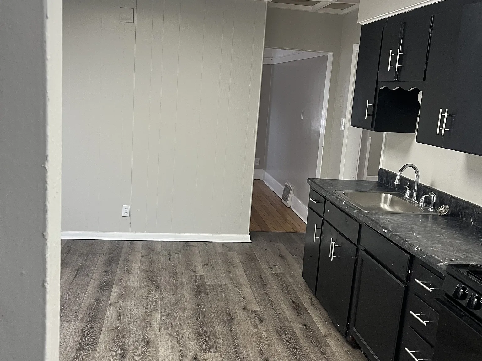 2879 N 41st - 2879 — Photo 2