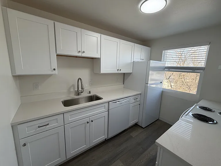 1622 W 7th Ave #203 — Photo 4