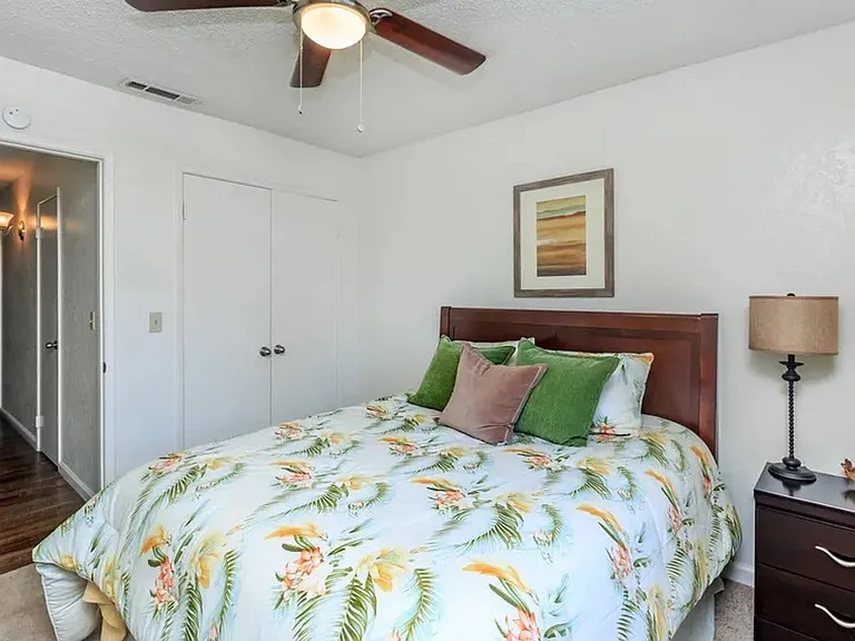 Welcome Home to The Villa Apartments! — Photo 27