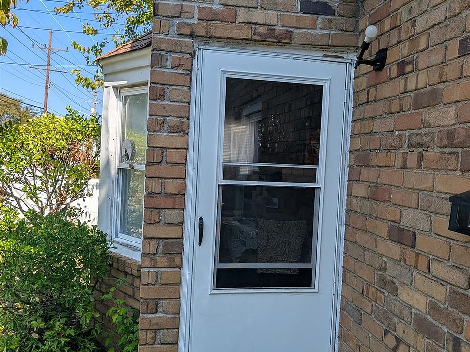 1st image of 186 Westbury Boulevard