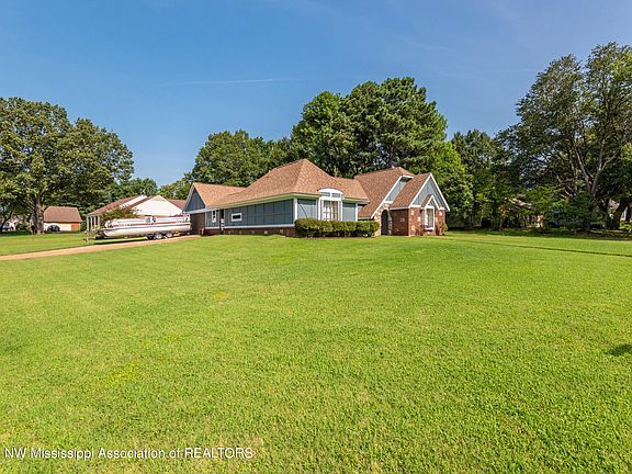 2nd image of 7121 Oak Forest Dr