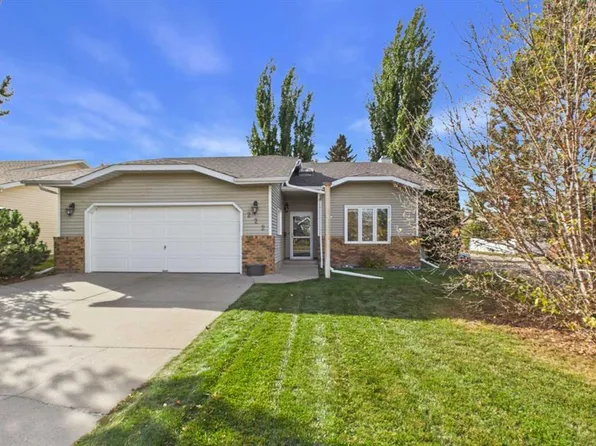 222 E Davison Dr, Red Deer, AB T4R 2E6