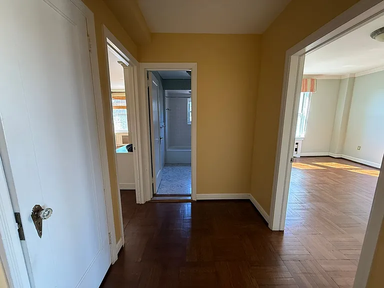 The Royal York Apartments — Photo 112